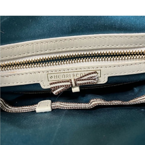 Henri Bendel No 7 Stringray Silver Convertible Backpack - Picture 4 of 11